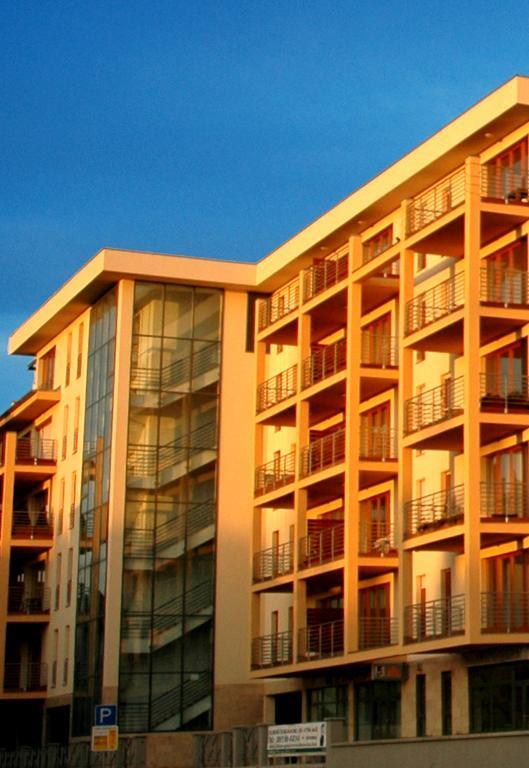 Dunalux Apartman Győr Esterno foto