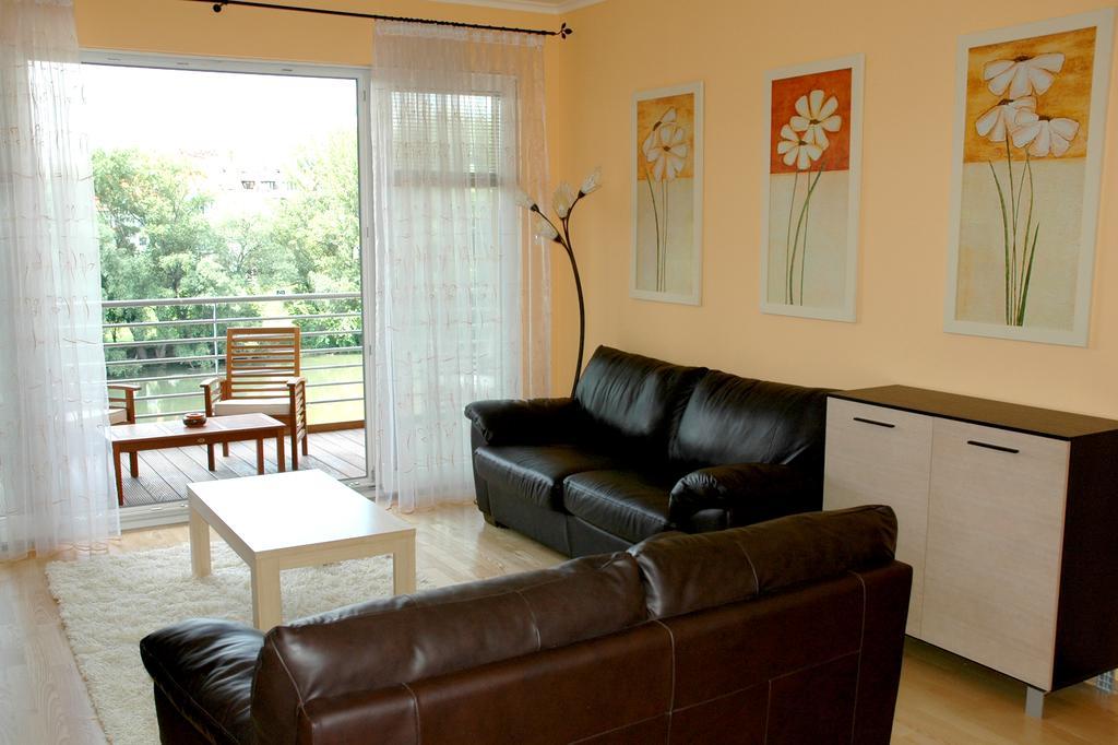 Dunalux Apartman Győr Esterno foto