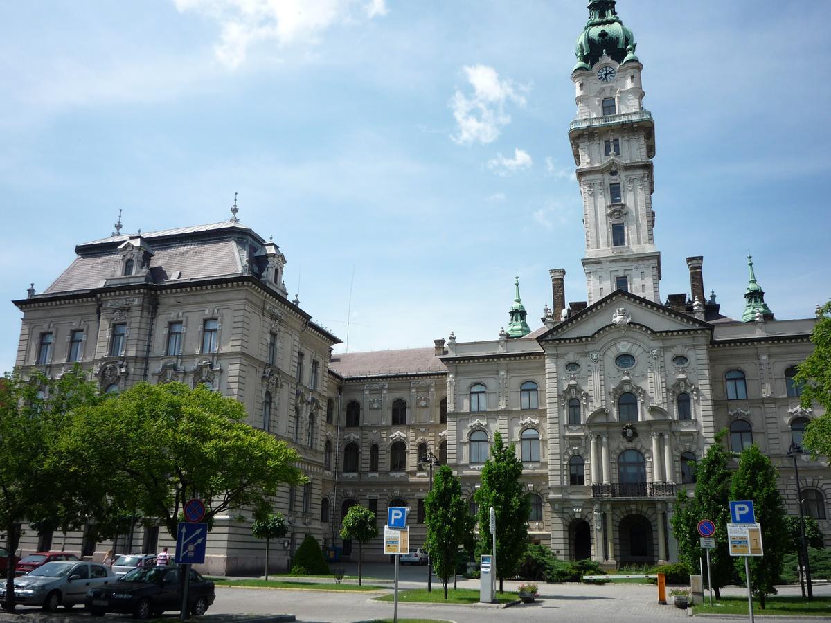 Dunalux Apartman Győr Esterno foto